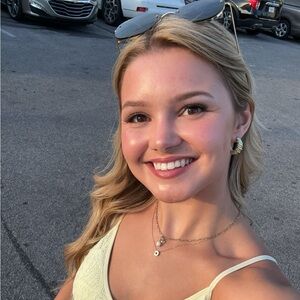 Meet your Posher, Carson